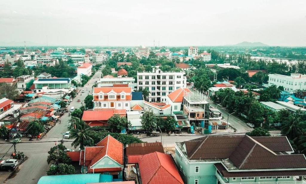 Boutique Kampot Hotel Exterior foto